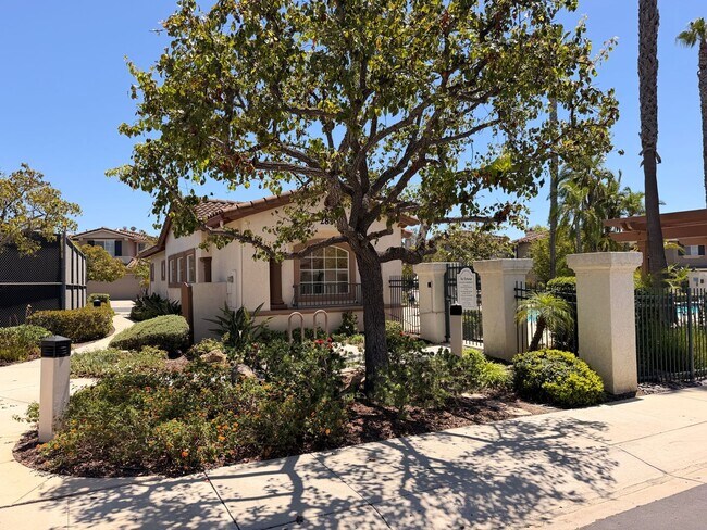 Building Photo - 2872 La Plata Dr