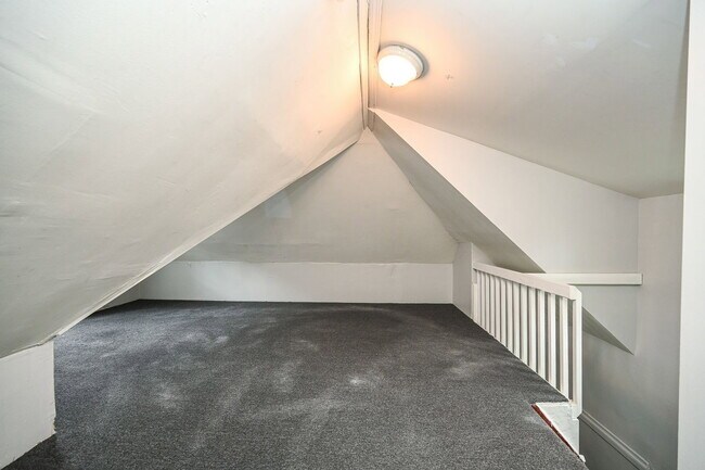 Building Photo - 2535 Vestry Ave