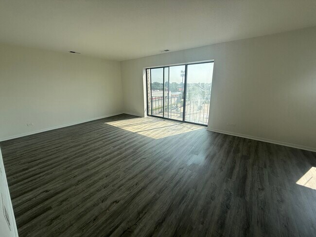 Building Photo - 2310 N Harlem Ave