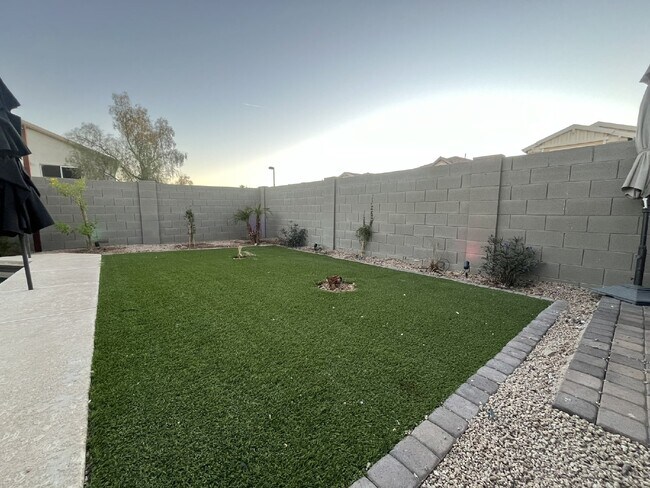 Building Photo - "Charming 4-Bed Oasis with Granite Touch & a Beautiful Pool"