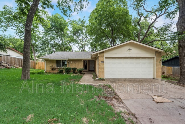 Building Photo - 4 Eastlane Pl