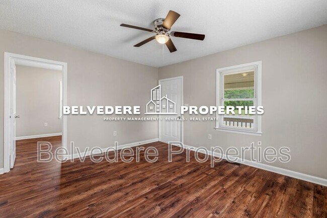 Building Photo - 2210 E Market St