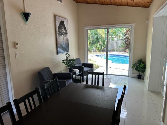 Building Photo - 370 Delaware Ave