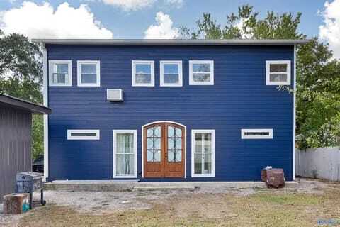 Building Photo - 418 Greenacres Dr NW