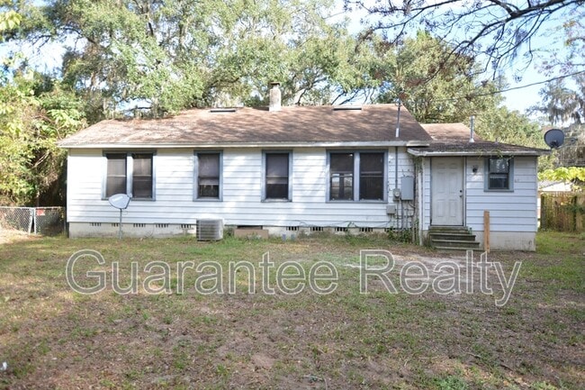 Building Photo - 2246 SE 3rd Ave