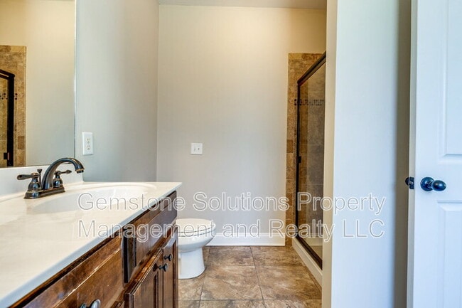 Building Photo - 1634 Earl Ct