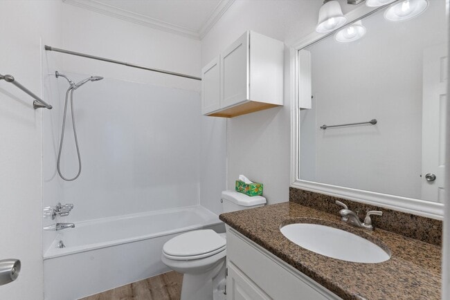 Building Photo - 1307 Kinney Ave