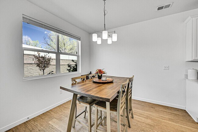 Building Photo - 4027 E 98th Pl