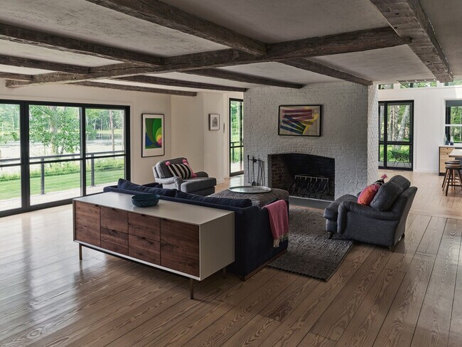 Building Photo - 296 Brick School Rd