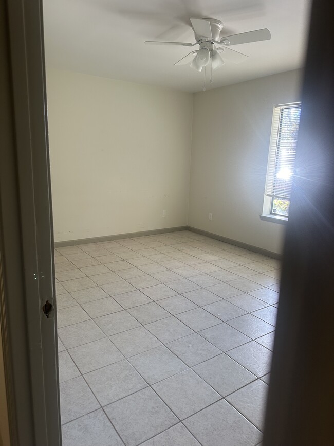 Front Bedroom - 1733 Jasmine St