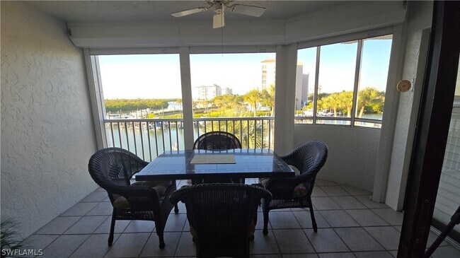 Building Photo - 12945 Vanderbilt Dr