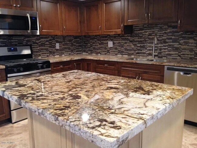 Building Photo - Desert Valley Estates Charm