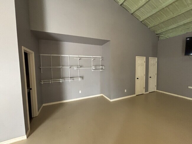 Building Photo - Studio Apartment FOR RENT in Dothan, AL!