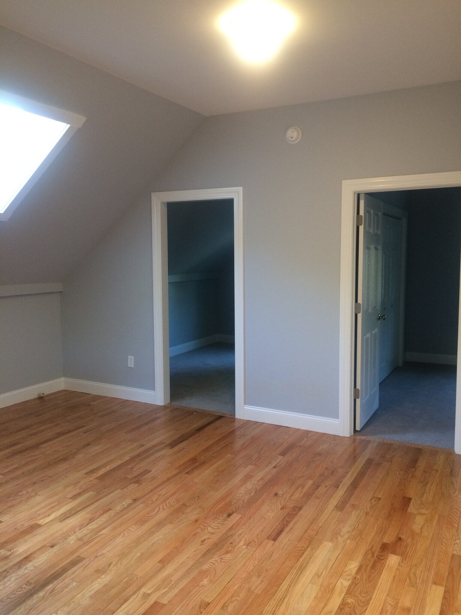 Building Photo - 10 Beehive Dr