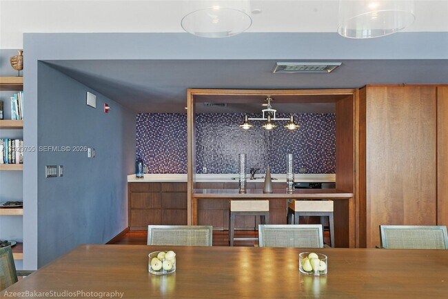 Building Photo - 325 S Biscayne Blvd