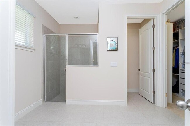 Building Photo - 15602 Sunquat Dr