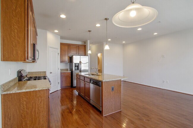 Building Photo - 2564 Cherry Tree Rd