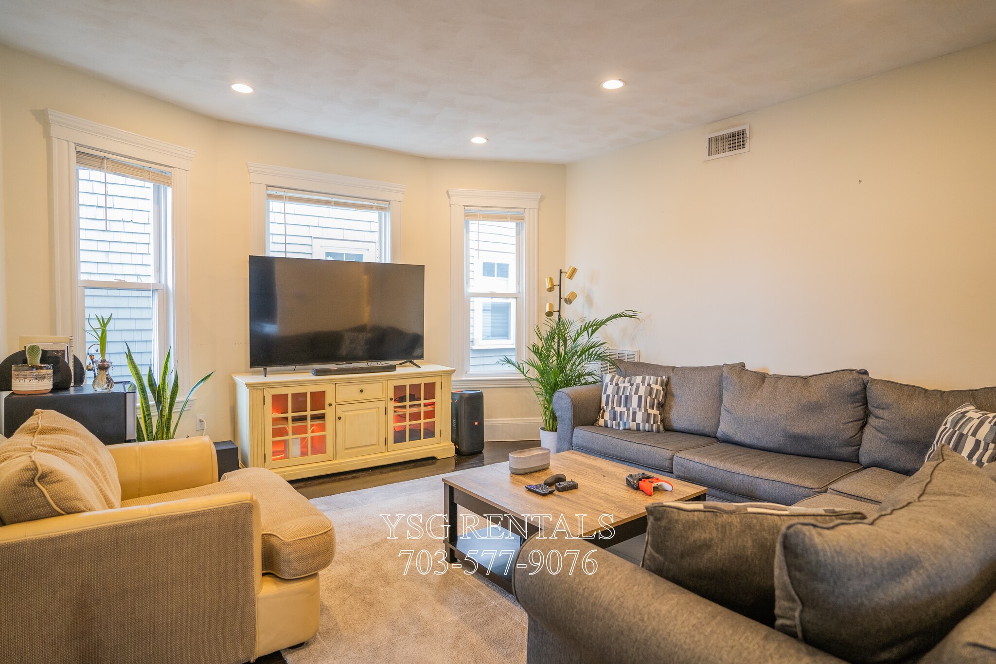 Building Photo - 85 Auckland St