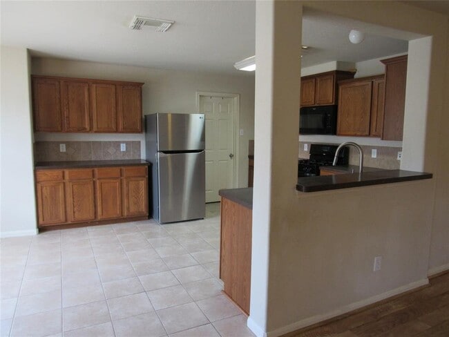 Building Photo - 6338 Applewood Forest Dr