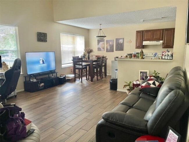 Building Photo - 2565 Grassy Point Dr