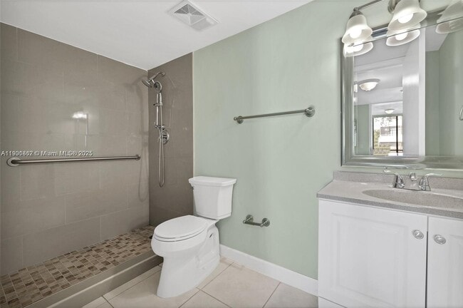 Building Photo - 8335 SW 152nd Ave