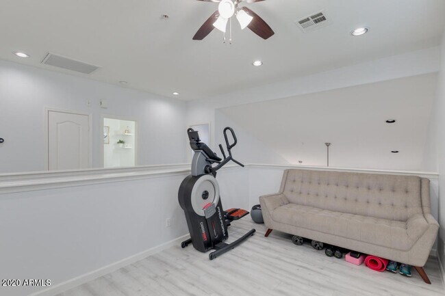 Building Photo - 1225 N 36th St