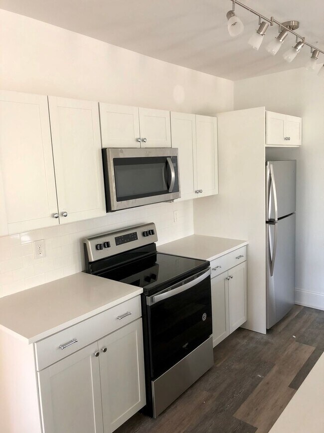 Building Photo - New Construction! 2 Bedroom / 1 Bathroom Apt in Collegeville