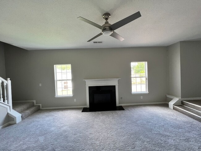 Building Photo - 448 Canoga Ct