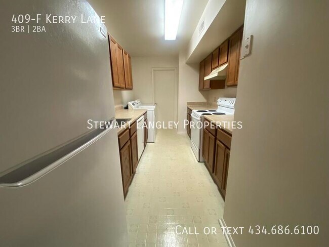 Building Photo - 409 Kerry Ln
