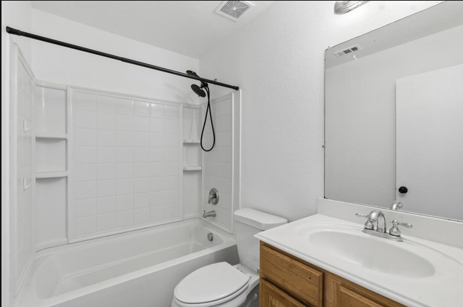 Building Photo - 1613 Grassy View Dr