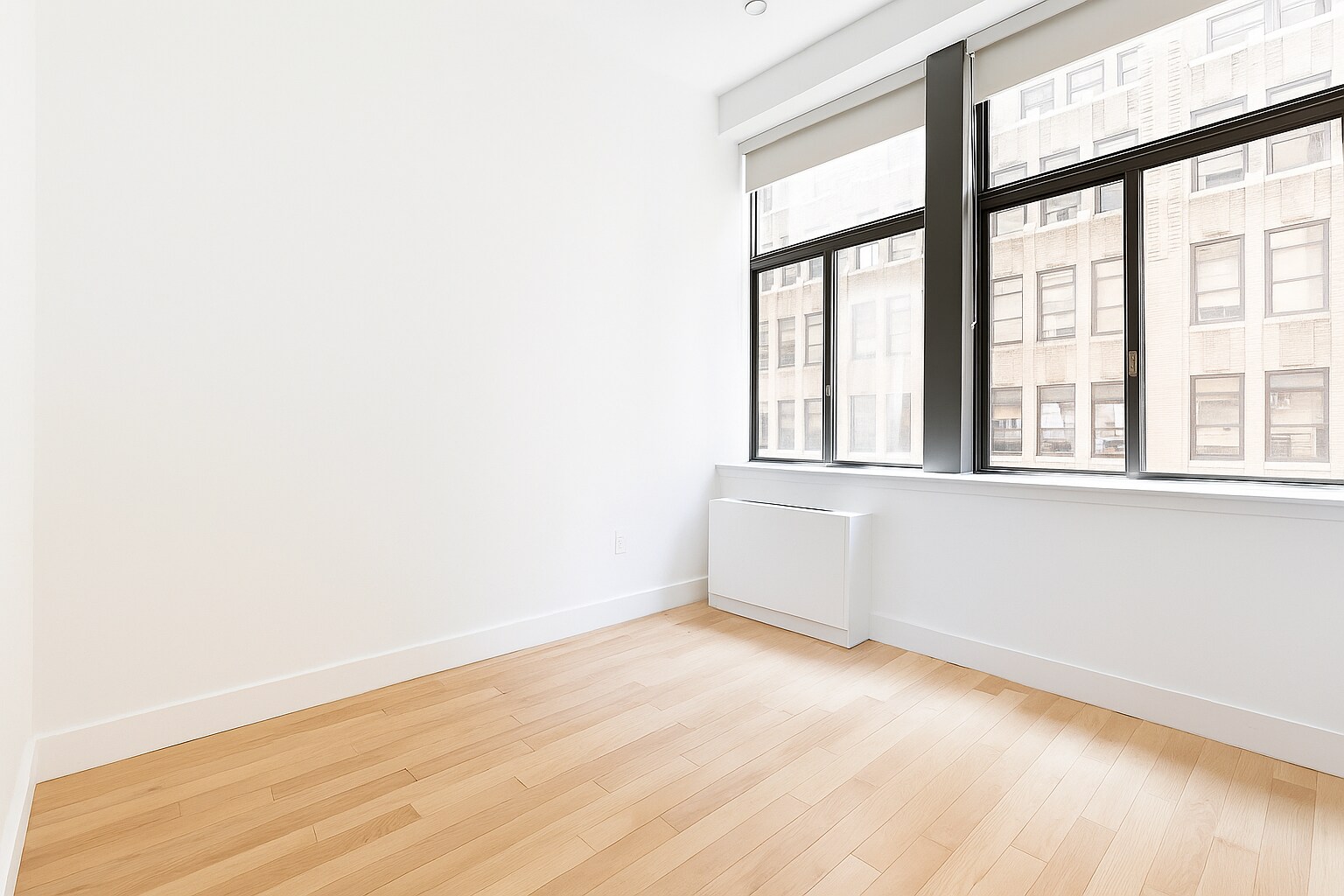 Building Photo - 135 John St