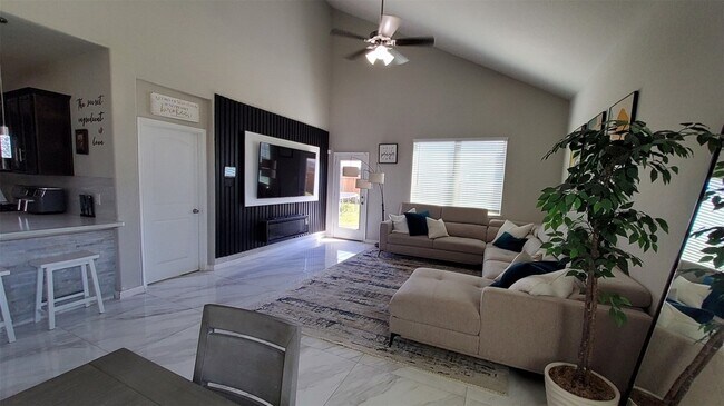 Building Photo - 21307 Orono Hts Trl