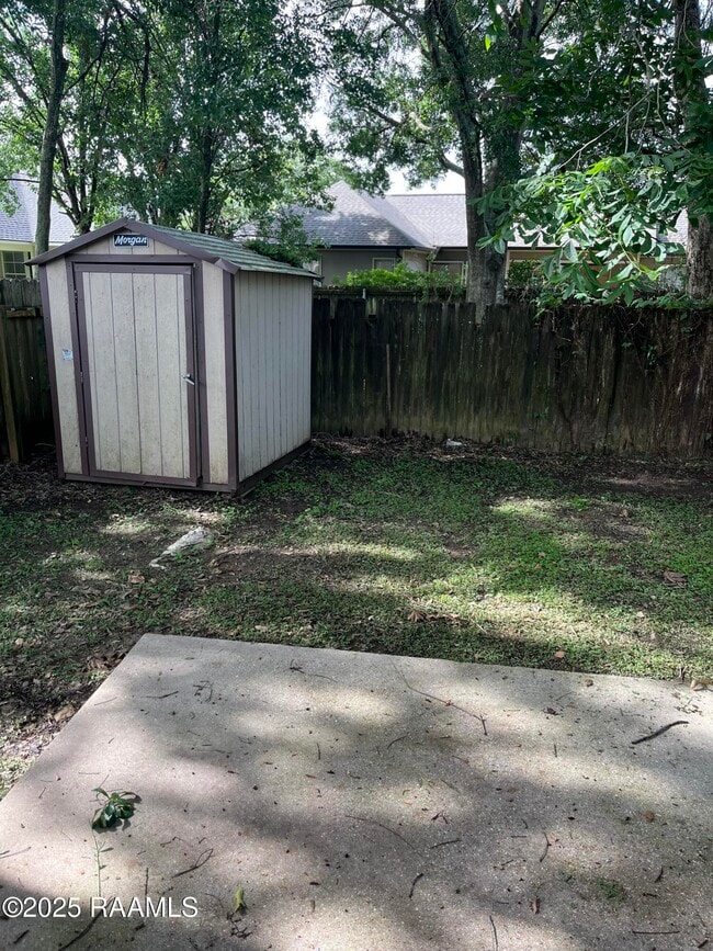 Building Photo - 405 Langley Dr