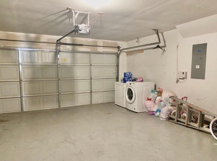 Building Photo - 118 Feverbush Dr