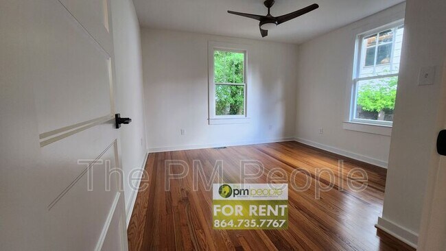 Building Photo - 113 St Lo Cir