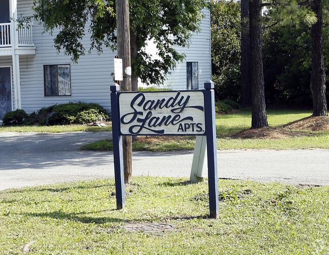 Building Photo - Sandy Lane Apartments