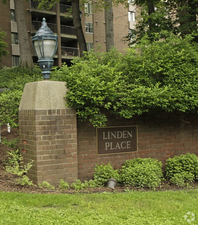 Linden Place 201 Grant St Sewickley PA 15143 Apartment Finder