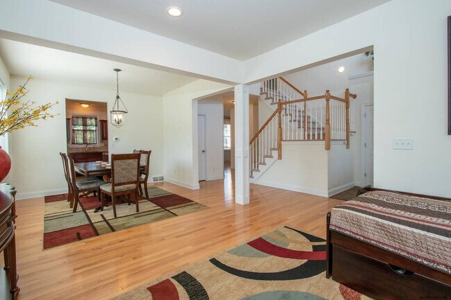 Building Photo - 106 Balsam Way