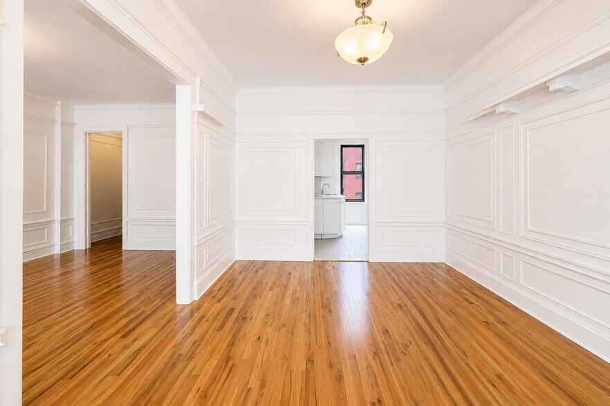 Building Photo - 622 W 141st St