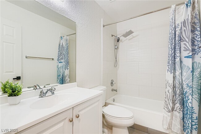 Building Photo - 3217 Symphony Dr