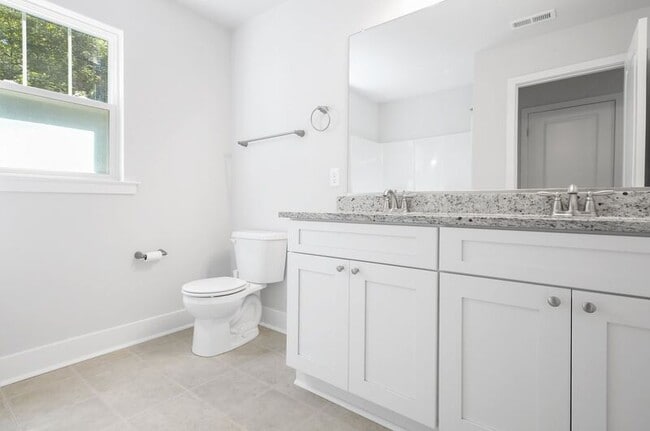 Building Photo - 11802 Wilderness Park Dr