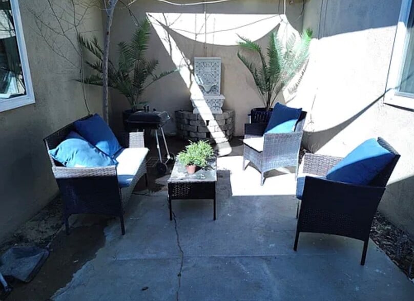 Building Photo - 45409 10th St W