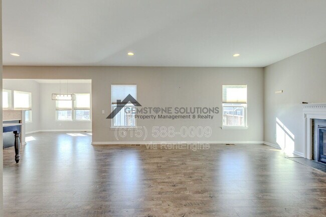 Building Photo - 2704 Orleans Dr