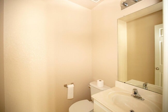 Building Photo - 3006 Reindeer Crescent