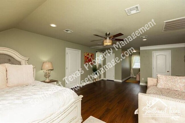 Building Photo - 11320 Cathryn Ln