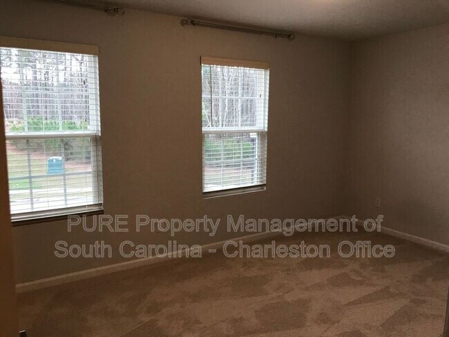 Building Photo - 3071 Conservancy Ln