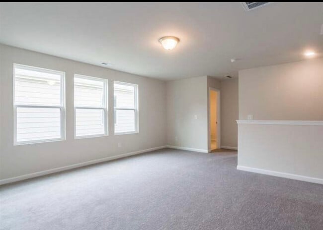 Building Photo - 2230 Gregor Overlook Ln