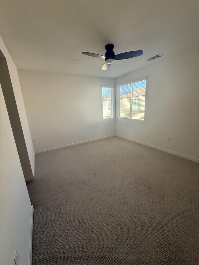 Building Photo - $4,250 - 4 Bed / 3.5 Bath Townhome in La Brisa Community of San Ysidro