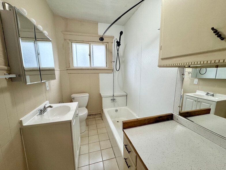 Building Photo - 601 Lincoln Ave NW