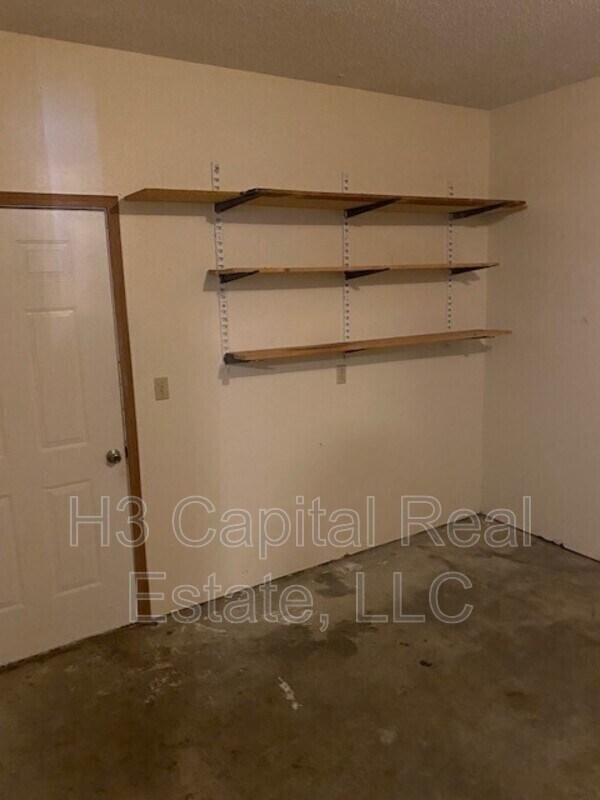 Building Photo - 529 Wood Thrush St